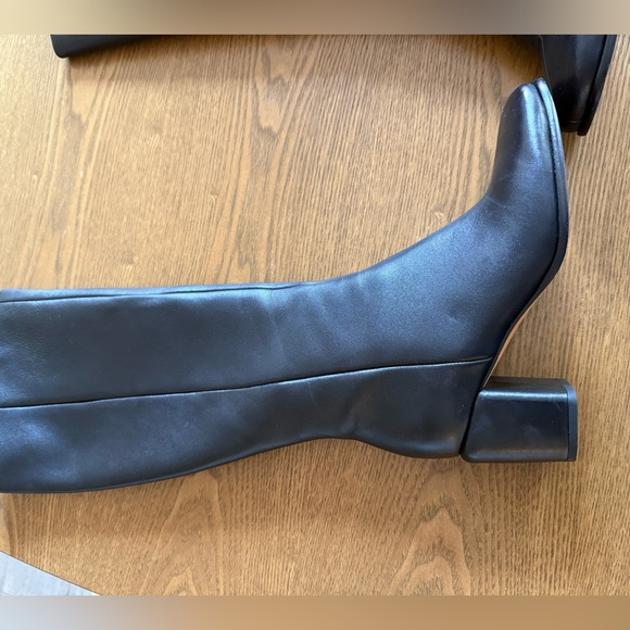 Vince knee high boots, only worn once, very comfortable - Picture 4 of 9
